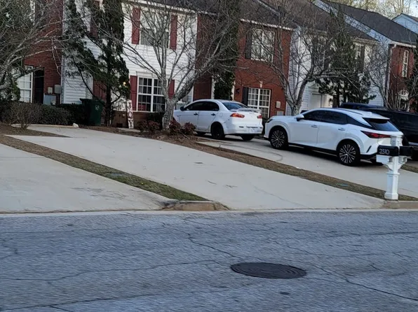 5819 Strathmoor Manor Cir, Lithonia, GA 30058