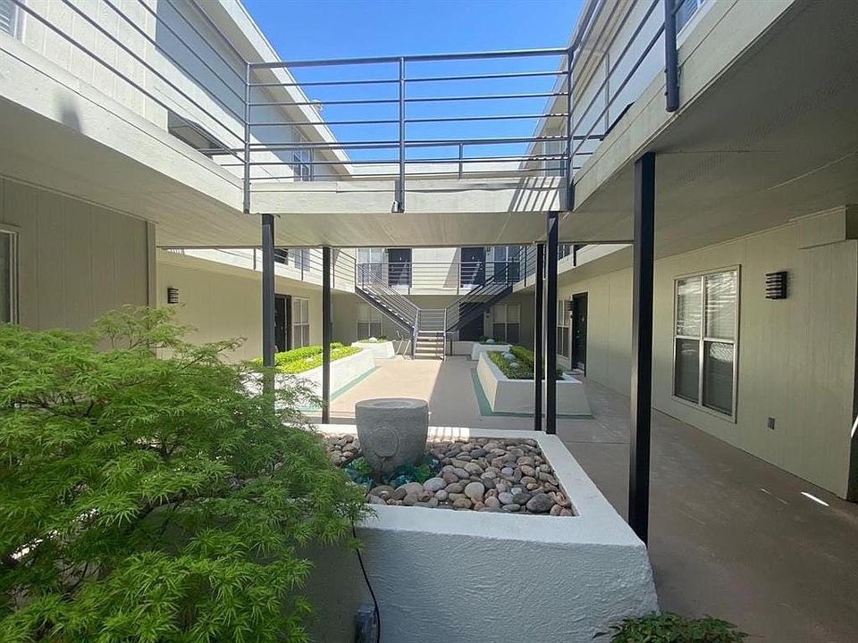 2nd image of 4211 Holland Ave APT 204