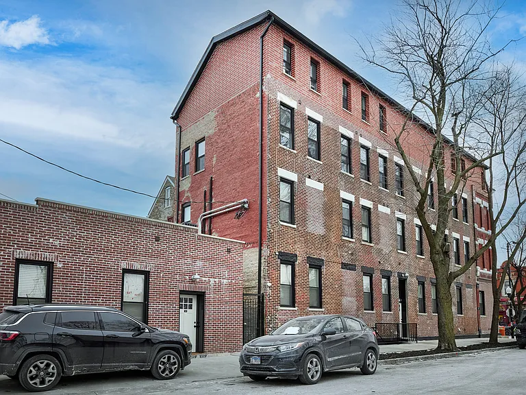 2158 W 18th St #2 — Photo 1