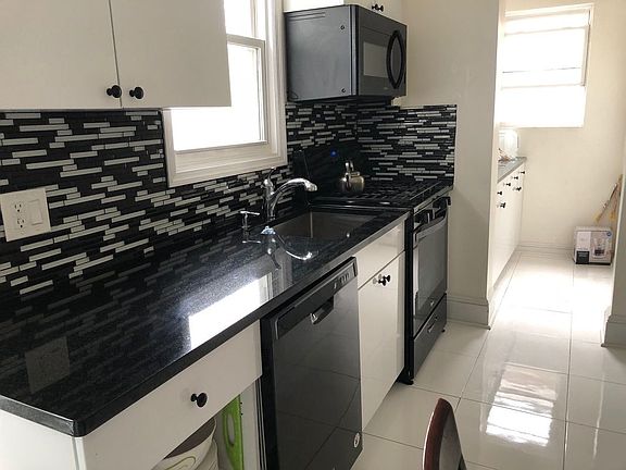 5th image of 9454 118th St
