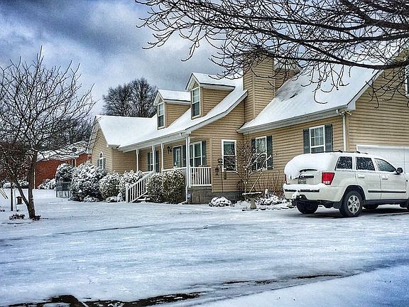 2nd image of 1004 Fall Creek Dr