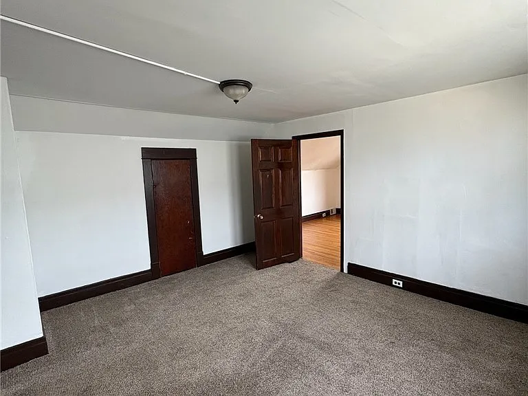 189 Westminster Ave — Photo 23