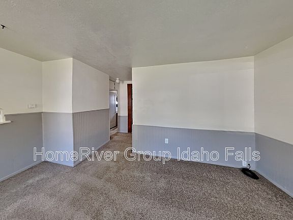 3rd image of 994 10th St