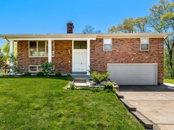 5812 Five Oaks Pkwy, Saint Louis, MO 63128