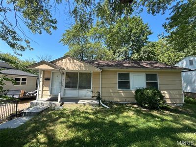 9855 Medford Dr, Saint Louis, MO, 63136