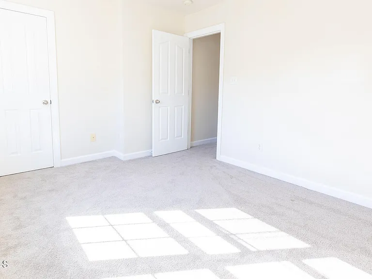401 Springwood Dr — Photo 14