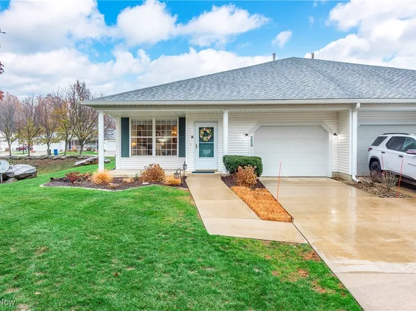 6859 Cottage Cir, North Ridgeville, OH 44039