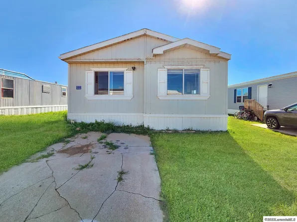 2458 N 9th St #B-7, Laramie, WY 82072