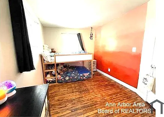 1135 Lexington Pkwy — Photo 13
