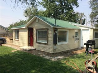 945 McAdoo St, Blackfoot, ID 83221