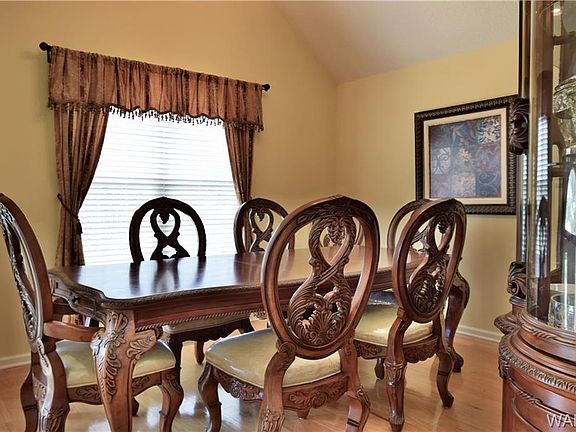 4th image of 8657 Creekwood Ln