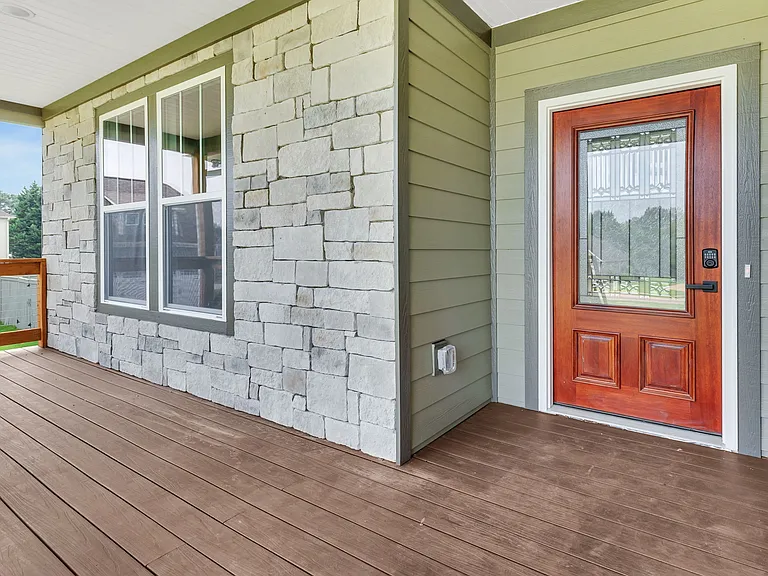 117 Carshalton Dr — Photo 6