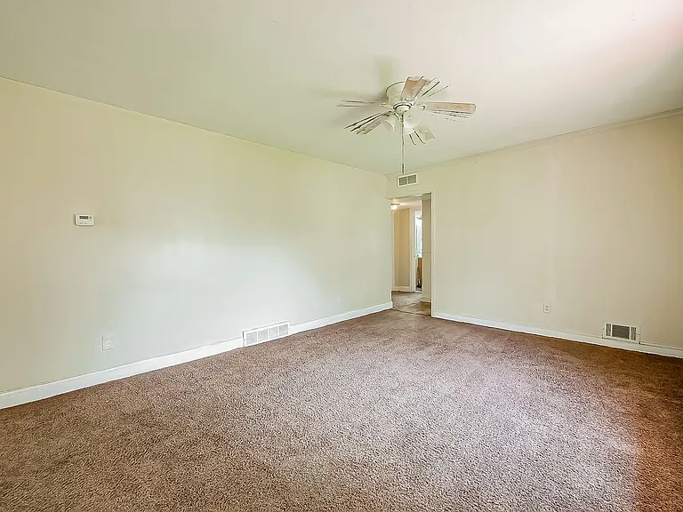 1147 E Brockton Ave — Photo 9
