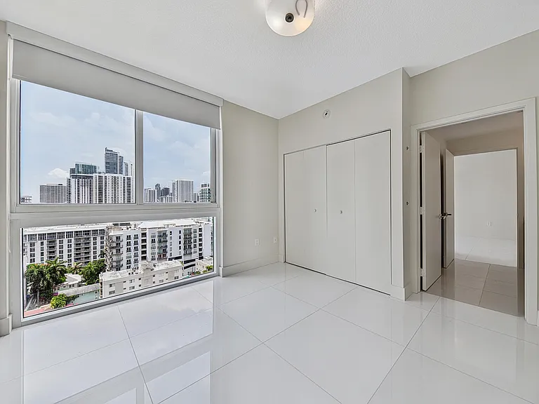 600 NE 27th St #1605 — Photo 30