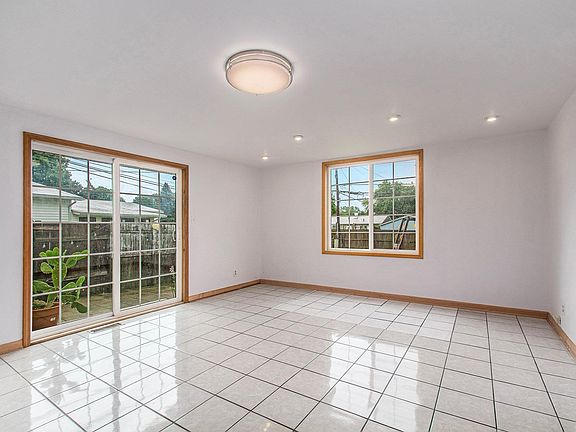 4th image of 1358 Catherwood Dr