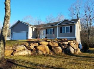 28 Hopkinton Hill Rd, Hope Valley, RI 02832