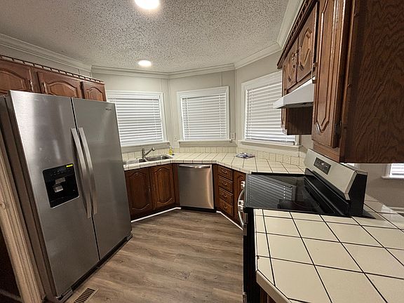 5th image of 6164 Elmgrove Ave
