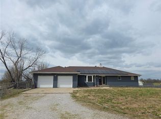 16250 S 1383rd Rd, Nevada, MO 64772