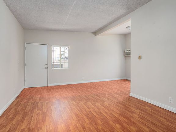 5th image of 5412 Willowcrest Ave APT 3
