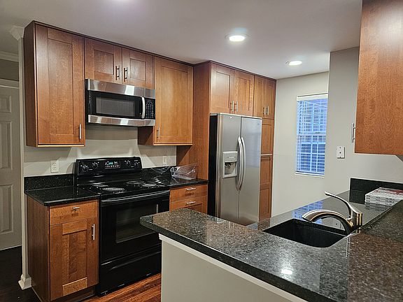5th image of 1310 Red Deer Way