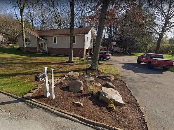 151 Mill Run Dr, Indiana, PA 15701