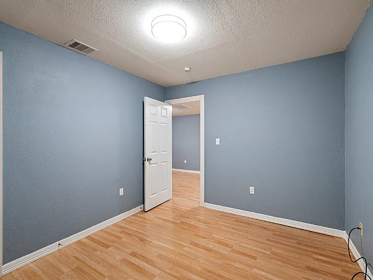 7815 Harding St #B — Photo 17