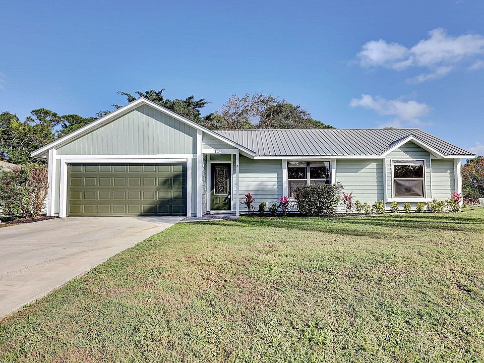 1st image of 154 SE Crosspoint Dr