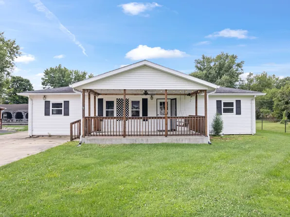 207 Center Dr, Mooresville, IN 46158