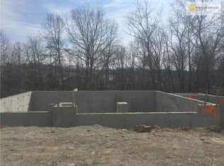 5081 NW Timberline Dr, Riverside, MO 64150