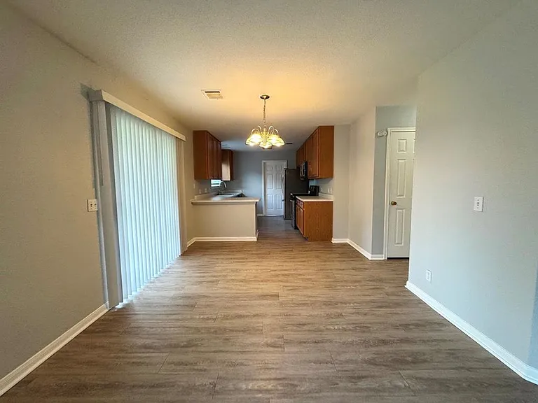 1009 Rutgers Dr — Photo 17