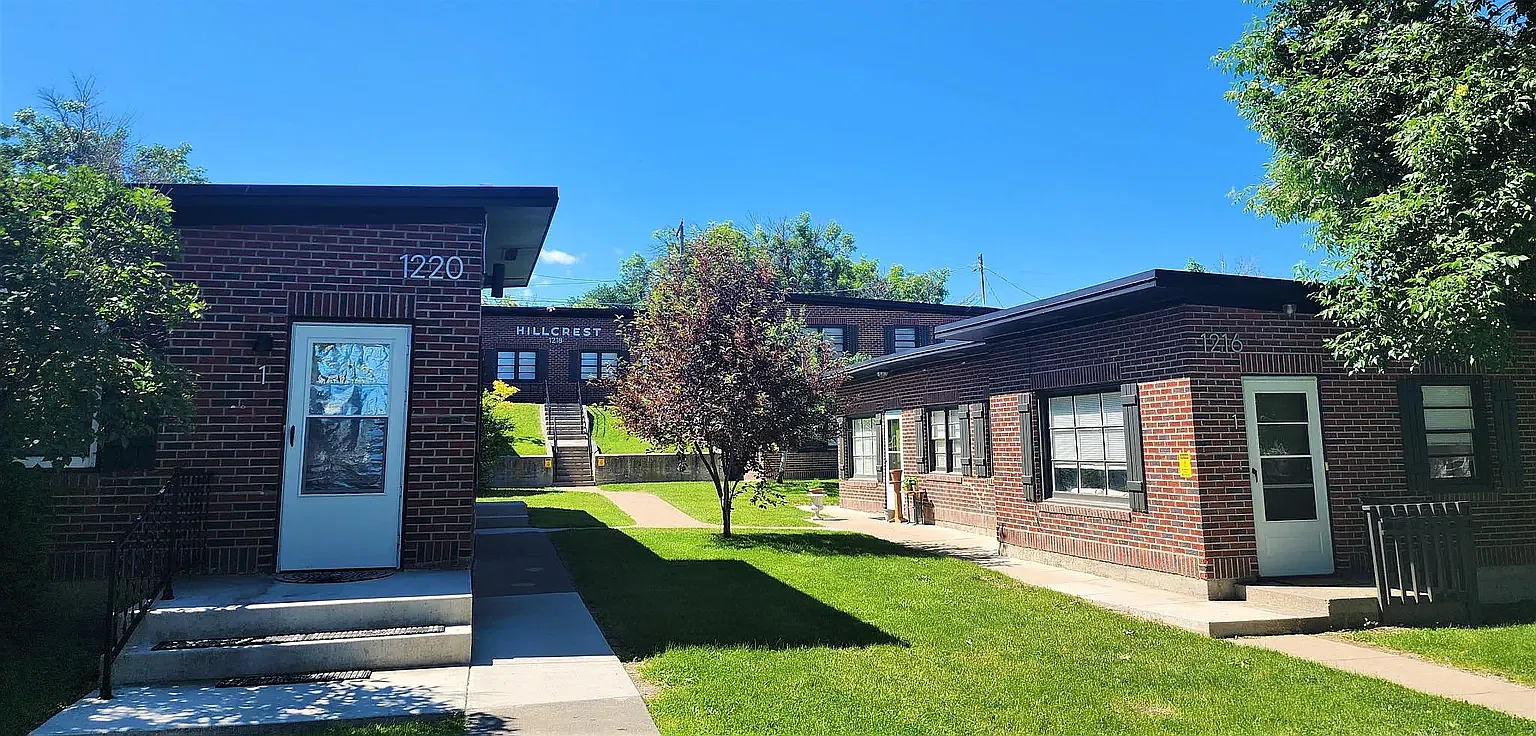 2 bed, $1,100 — Photo 1