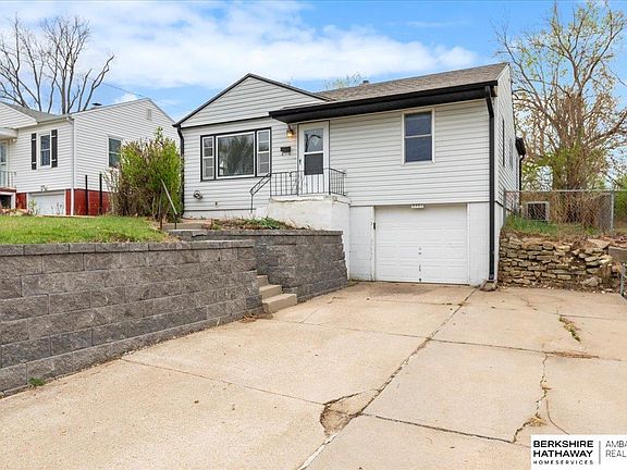 2nd image of 6921 Pinkney St