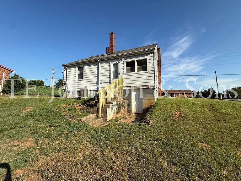 6190 Vance Rd — Photo 13