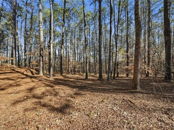 428 Cedarcrest Rd, Dallas, GA 30132