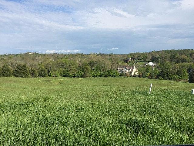 1st image of 605 Forest Oak Dr