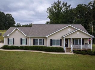 1040 Moore Rd, Hartwell, GA 30643