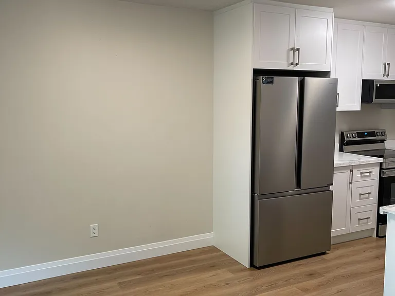 114 Bartlett St — Photo 9