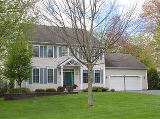 48 Willowbrook Ter, Halfmoon, NY 12065