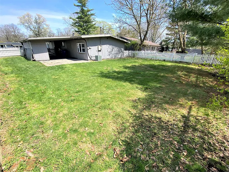 2443 Edgevale Rd — Photo 32