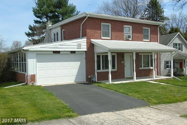 445 Ohio Ave photo 1
