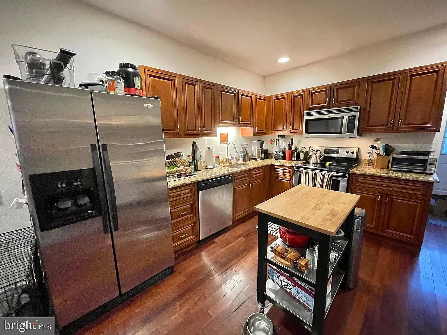 2 bed, 2.5 bath, 1232 sqft, $2,350 — Photo 3