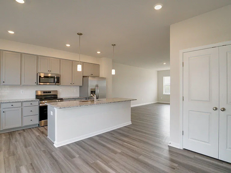 1350 Red Clover Ln — Photo 9