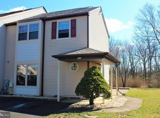639 Whittier Dr, Warminster, PA