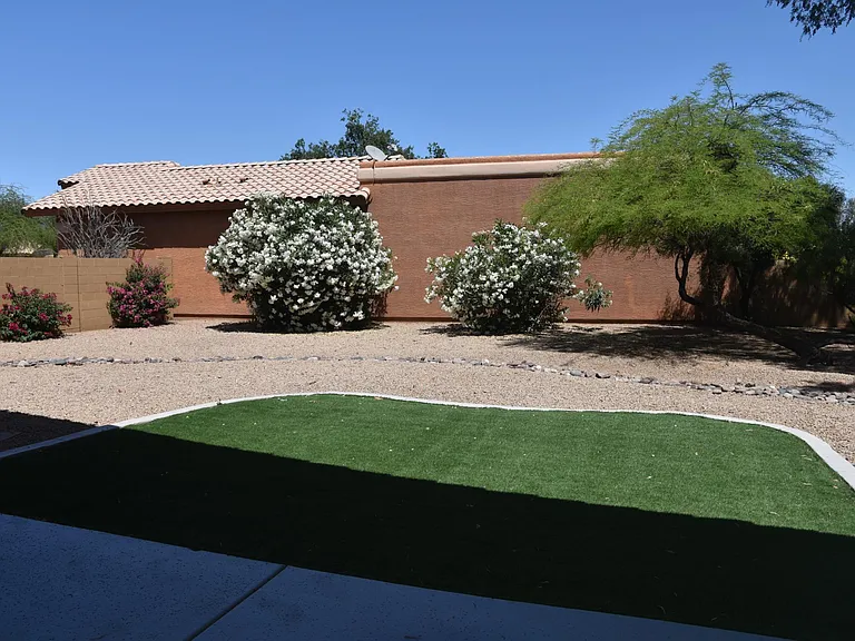 9329 E Corrine Dr — Photo 10