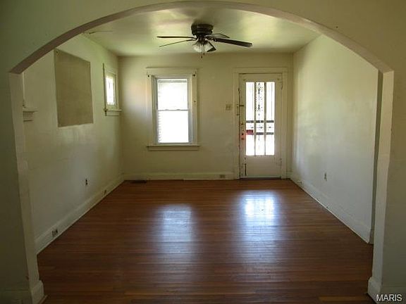 4th image of 4303 Rosewood Ave