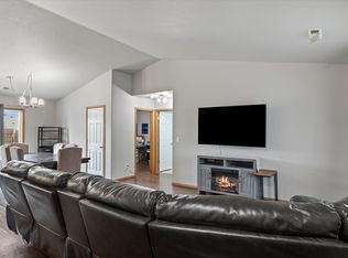 812 Arbutus Ave, Pasco, WA 99301