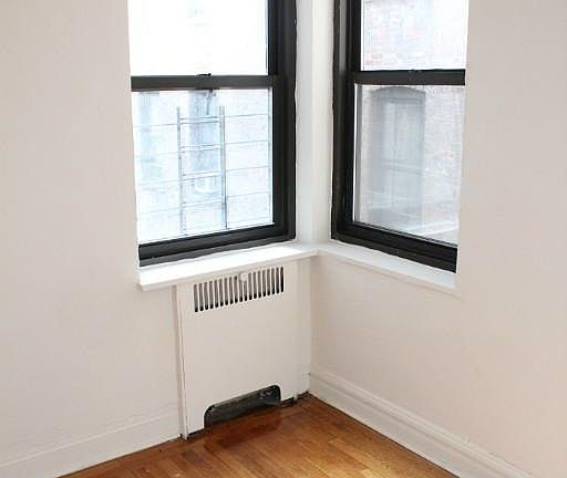 4th image of 145 Seaman Ave APT 2F