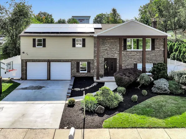 1511 Singer Rd, Wyomissing, PA 19610