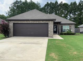 224 Hearth Haven Dr, Wetumpka, AL 36092