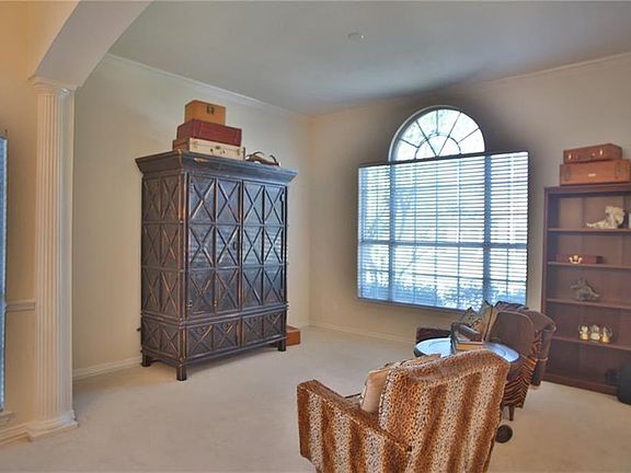 3rd image of 1803 Lake Breeze Dr